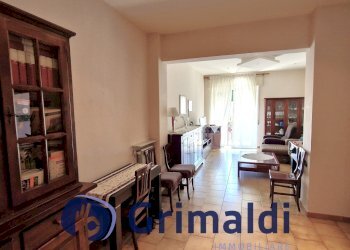 16 - Four-room apartment Via Edoardo Nicolardi 2, Napoli (neighborhood Colli Aminei) - photo 4