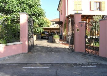 Ingresso (esterno) - Villa Sarzana - foto 3