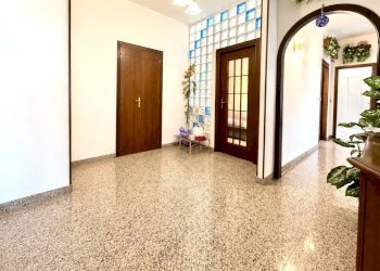 Four-room apartment Via della Repubblica, Roccavione - photo 3