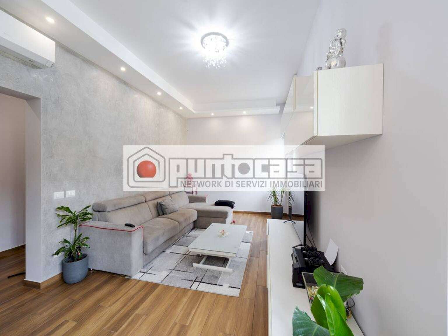 Portion of a house Concorezzo - photo 1