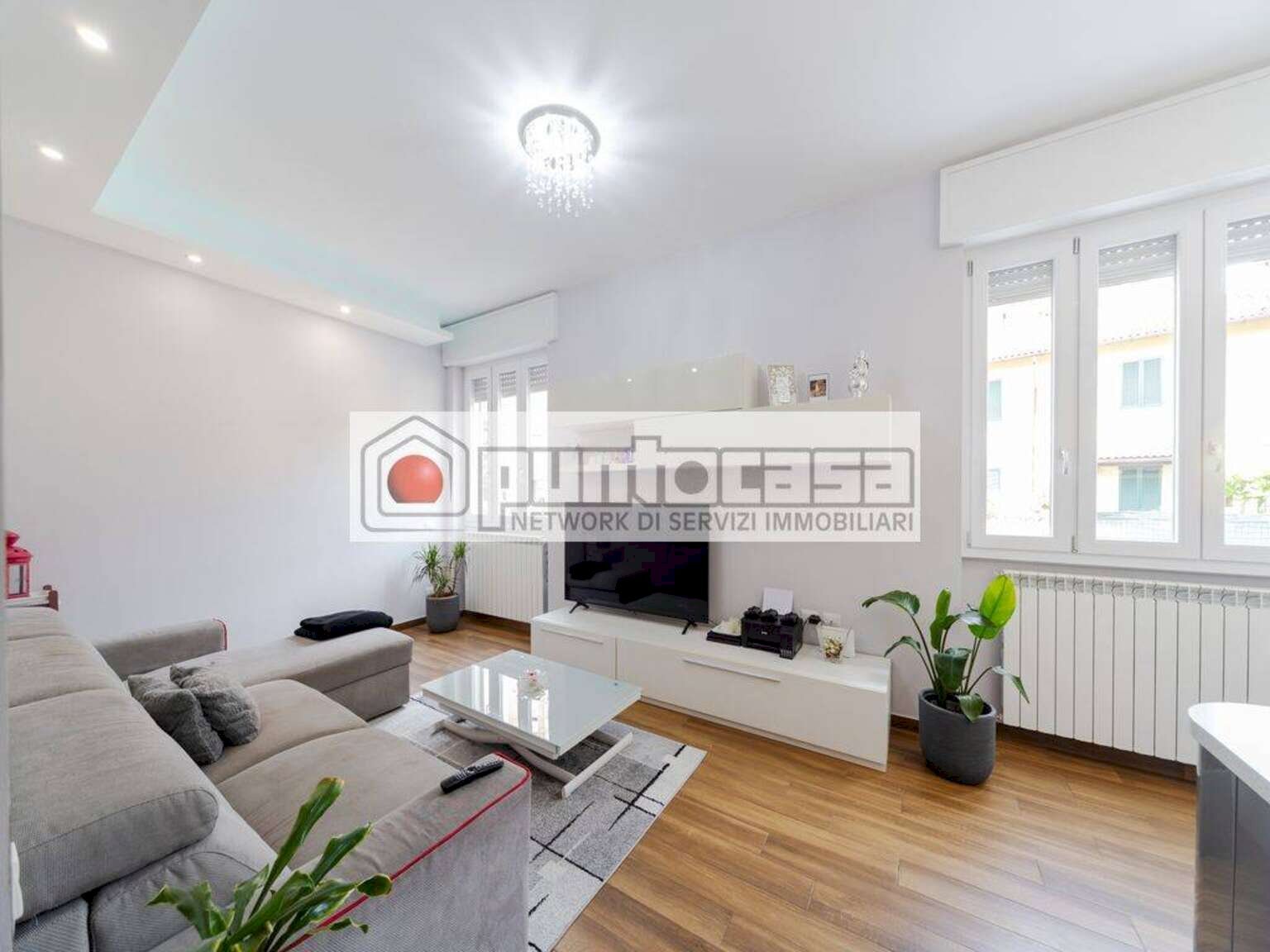 Portion of a house Concorezzo - photo 3