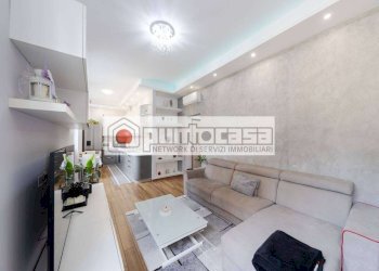 Portion of a house Concorezzo - photo 4