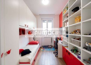 Portion of a house Concorezzo - photo 16