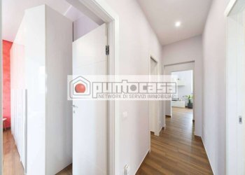 Portion of a house Concorezzo - photo 30
