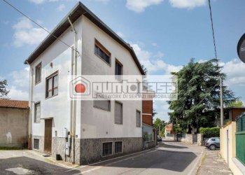 Portion of a house Concorezzo - photo 39