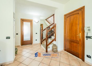 Four-room apartment Roccaforte Mondovì - photo 12