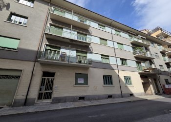 Facciata - Three-room apartment Via Giovanni Schiaparelli, 8, Cuneo (neighborhood Centro) - photo 19