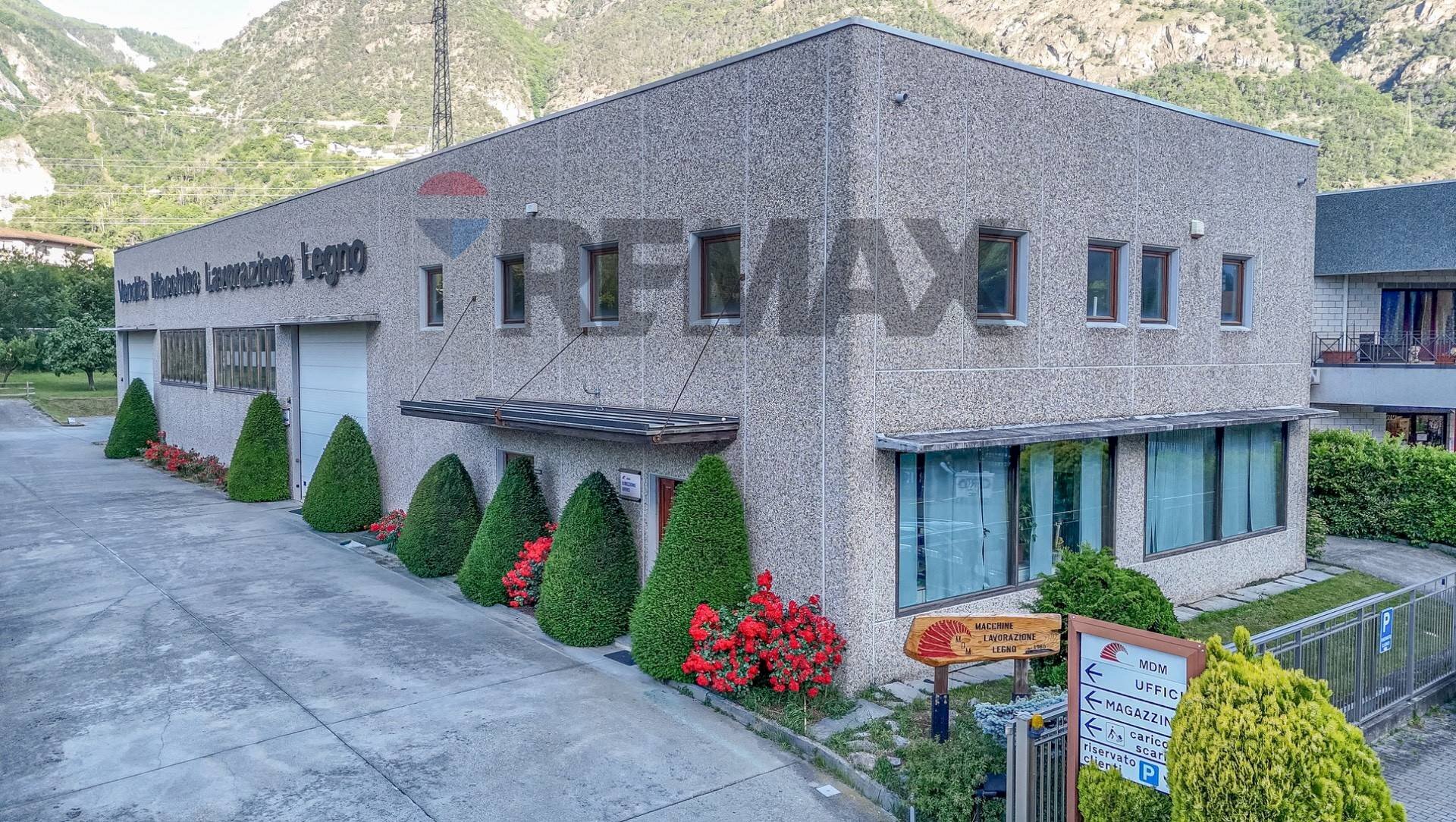 Capannone Freydox, 15 
 Capoluogo, Champdepraz - foto 1