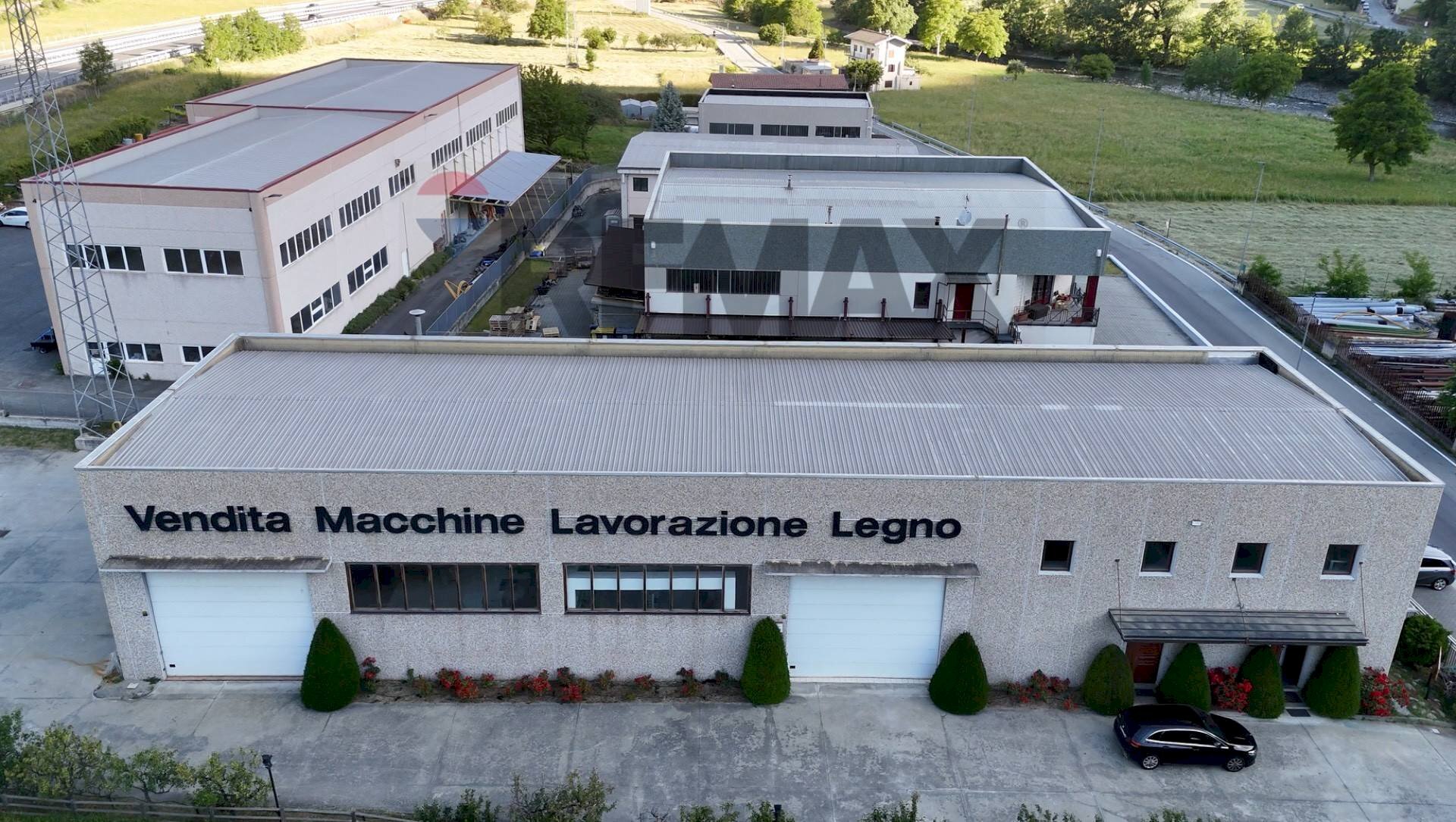 Capannone Freydox, 15 
 Capoluogo, Champdepraz - foto 3