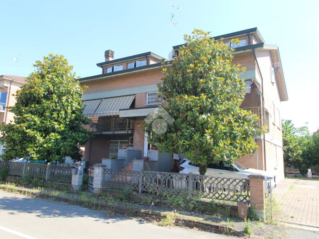 Four-room apartment Via L. Ariosto, Bagnolo in Piano - photo 1