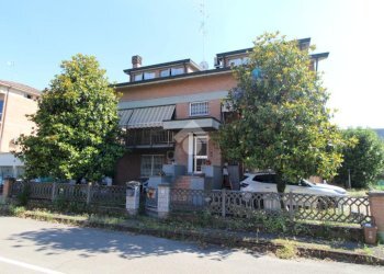 Four-room apartment Via L. Ariosto, Bagnolo in Piano - photo 2