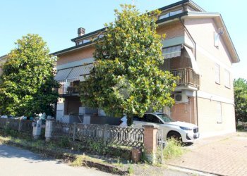 Four-room apartment Via L. Ariosto, Bagnolo in Piano - photo 27