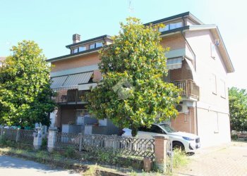 Four-room apartment Via L. Ariosto, Bagnolo in Piano - photo 28