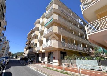 Two-room apartment Via Antonio Fogazzaro, Loano - photo 27