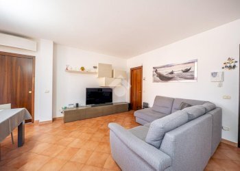 Four-room apartment Via luigi reverberi, Montecchio Emilia - photo 11