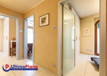 Apartment Rue Monseigneur Jean Joconde Stévenin 11, 11, Aosta - photo 10