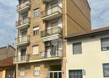 Two-room apartment Via bengasi, Grugliasco - photo 1