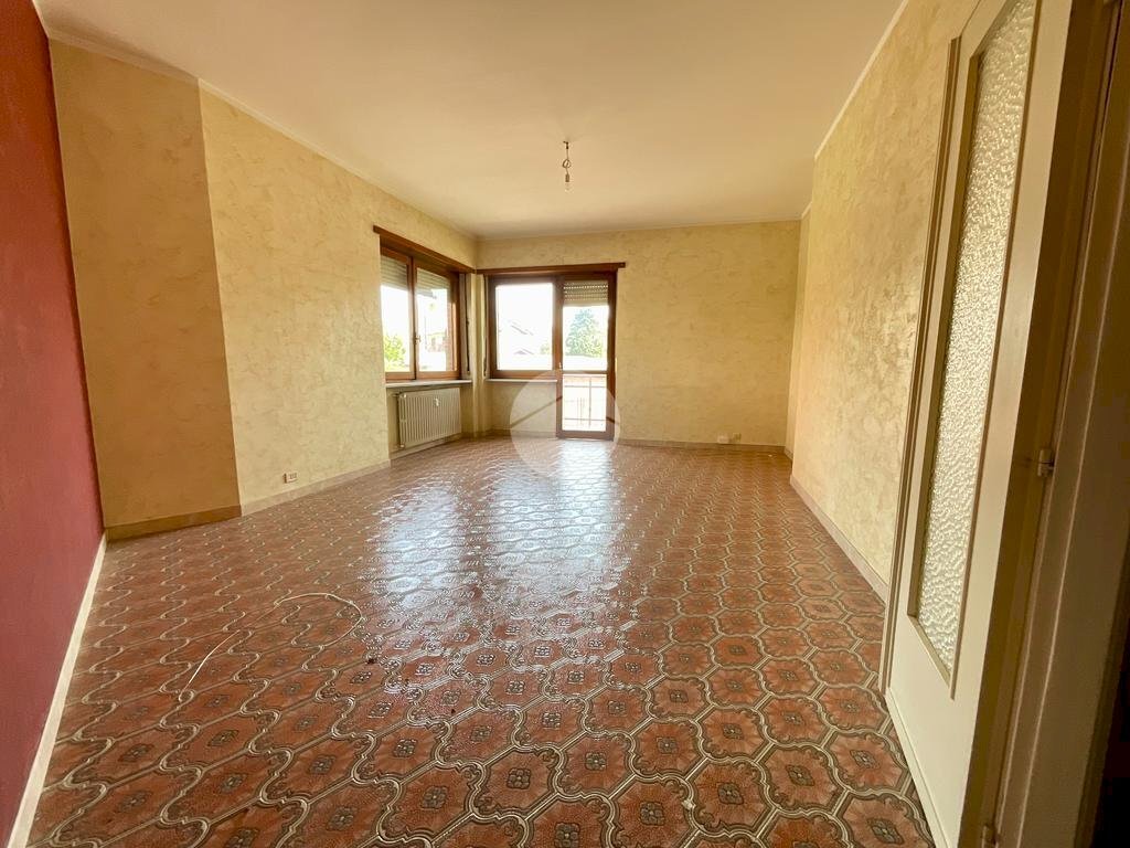 Four-room apartment Via Luigi Ronco, Leini - photo 2