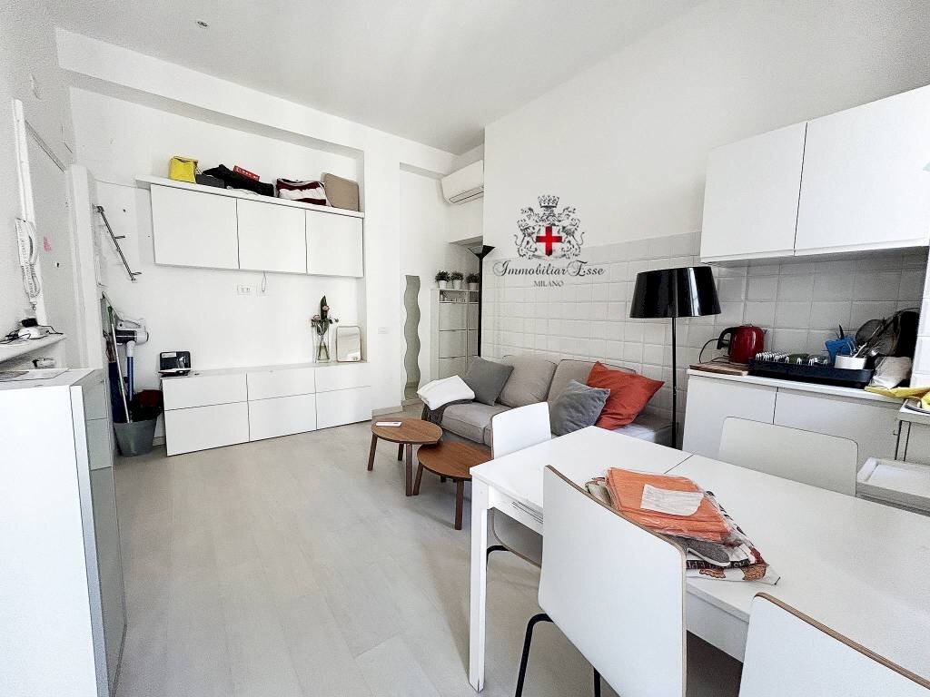 Three-room apartment Milano (neighborhood Porta Nuova) - photo 3
