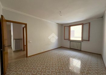 Casa semi indipendente Via gramsci, Castelnovo di Sotto - foto 7