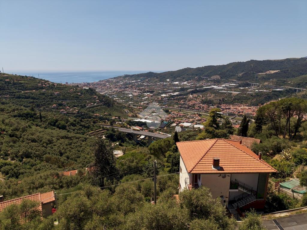 Four-room apartment Via Lampedusa, Castellaro - photo 1
