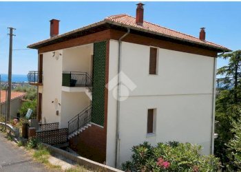 Four-room apartment Via Lampedusa, Castellaro - photo 22