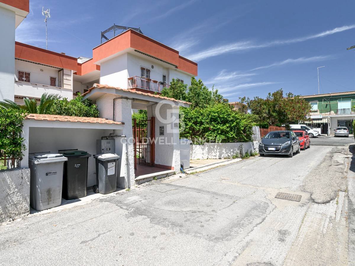 Foto 1 - Trilocale Via U. Foscolo
 
2, Santa Marinella - foto 1