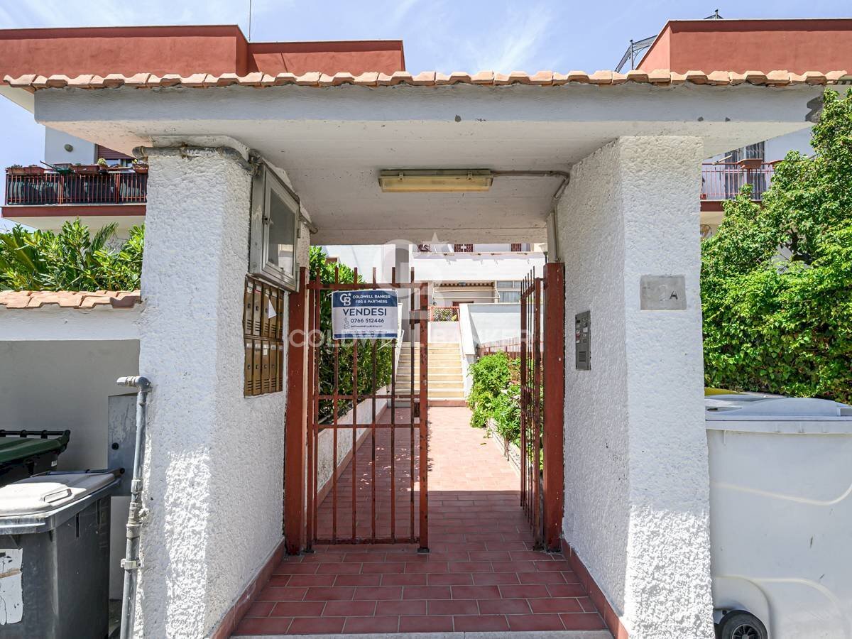 Foto 2 - Trilocale Via U. Foscolo
 
2, Santa Marinella - foto 2