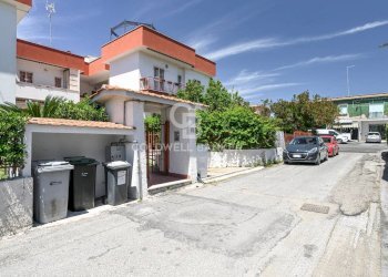Foto 1 - Trilocale Via U. Foscolo
 
2, Santa Marinella - foto 1