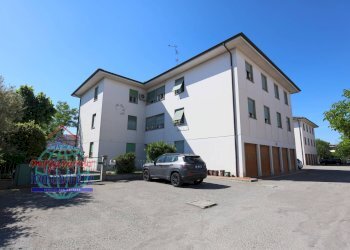 Foto 20 - Apartment VIA RIGONE
 
5, Cento - photo 20
