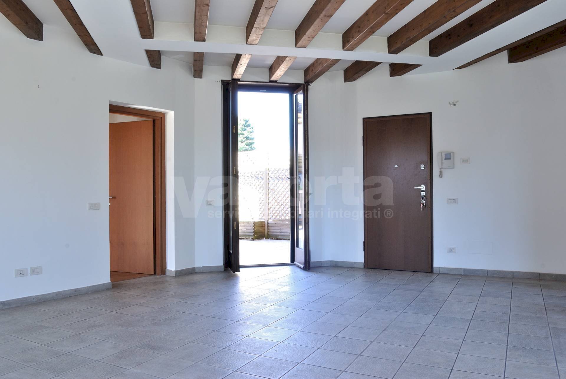 Foto 1 - Two-room apartment Via Cesare Battisti
 
1, Albiate - photo 1