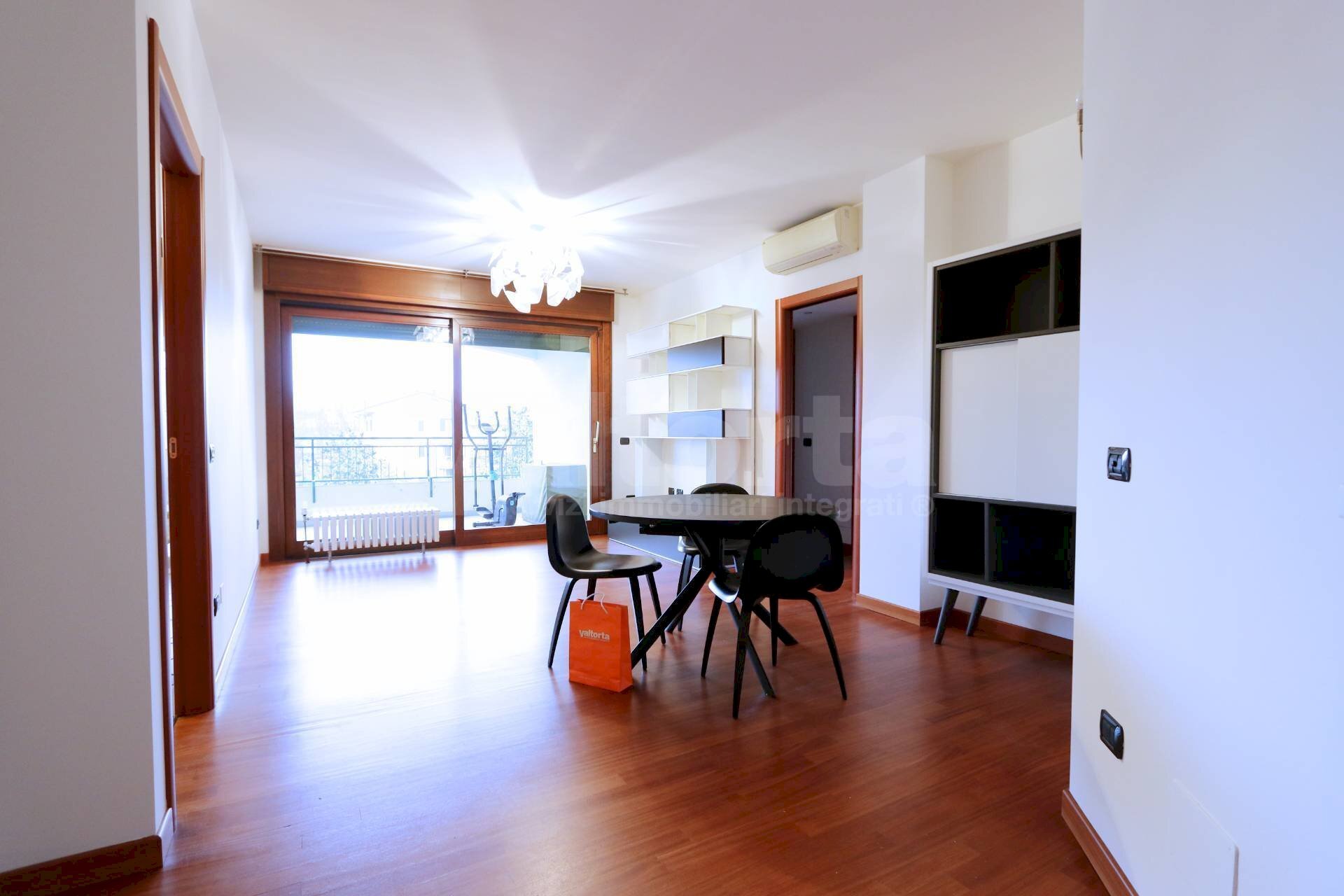 Foto 1 - Three-room apartment via Mascagni
 
8, Monza - photo 1