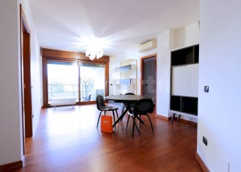 Foto 1 - Three-room apartment via Mascagni
 
8, Monza - photo 1