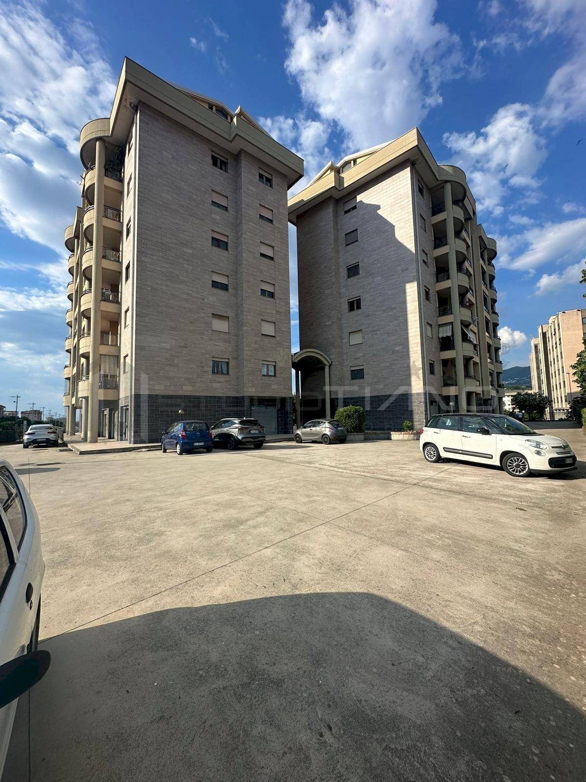 Foto 1 - Ufficio VIALE GIACOMO MANCINI, Cosenza - foto 1