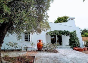 Foto 1 - Villa CONTRADA ROSAMARINA
 
152, Ostuni - photo 1