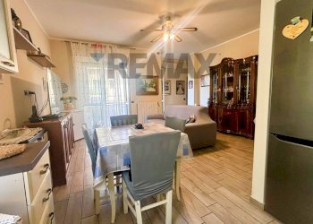 Sala da pranzo - Four-room apartment Vittuone - photo 4