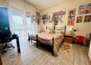 Camera / camera da letto - Four-room apartment Vittuone - photo 9