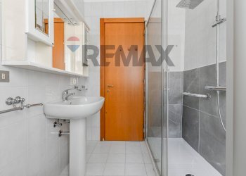 Bagno - Three-room apartment Via Ninfea
 
10, Cusano Milanino - photo 12