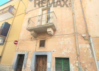 Edificio all\'aperto - Independent house Via Ugo Foscolo
 
90, Bari - photo 1