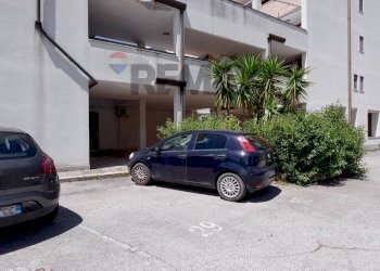 Edificio all\'aperto - Locale Commerciale Via Vittorio Veneto, Ceglie del Campo
 
62, Bari - foto 22