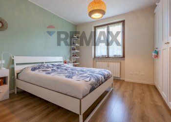 Camera / camera da letto - Three-room apartment Martinelli Foscarini
 
26, Induno Olona - photo 12