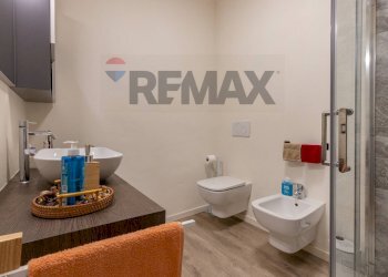 Bagno - Three-room apartment Martinelli Foscarini
 
26, Induno Olona - photo 15