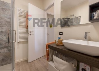 Bagno - Three-room apartment Martinelli Foscarini
 
26, Induno Olona - photo 17