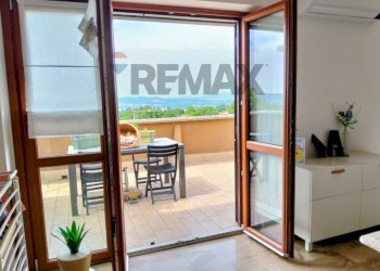 Terrazza - Two-room apartment VIA POSTALE VECCHIA
 
23, Luvinate - photo 5
