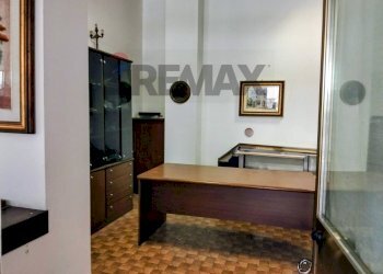Hall / corridoio - Locale Commerciale Via Delle Medaglie D' Oro
9, Varese - foto 6