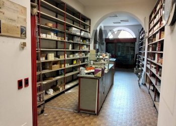 Hall / corridoio - Locale Commerciale Via Delle Medaglie D' Oro
9, Varese - foto 17
