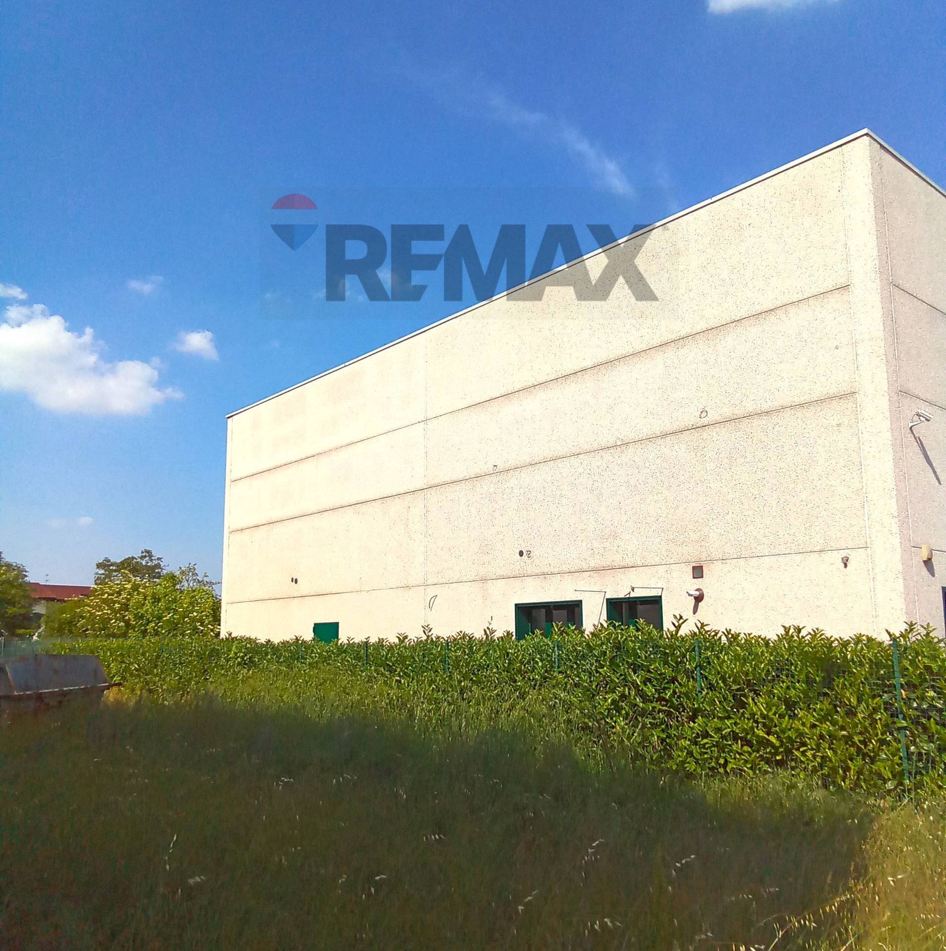 Edificio all\'aperto - Capannone Via Perlasca
17, Vellezzo Bellini - foto 3