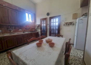 Sala da pranzo - Quadrilocale Via Roma
 
281, Melito di Napoli - foto 11