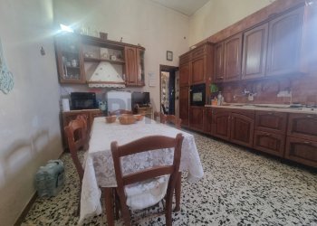 Sala da pranzo - Quadrilocale Via Roma
 
281, Melito di Napoli - foto 12