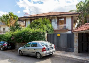 Casa all\'aperto - Casa semi indipendente Via Lodi
 
2, Catania - foto 45